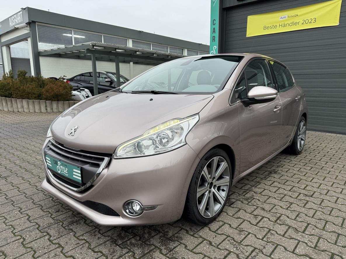 Peugeot 208 1.6 VTi 120 Allure NAVI SHZ PDC